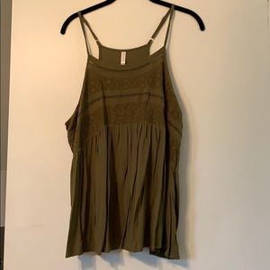 Army green tank with design up top